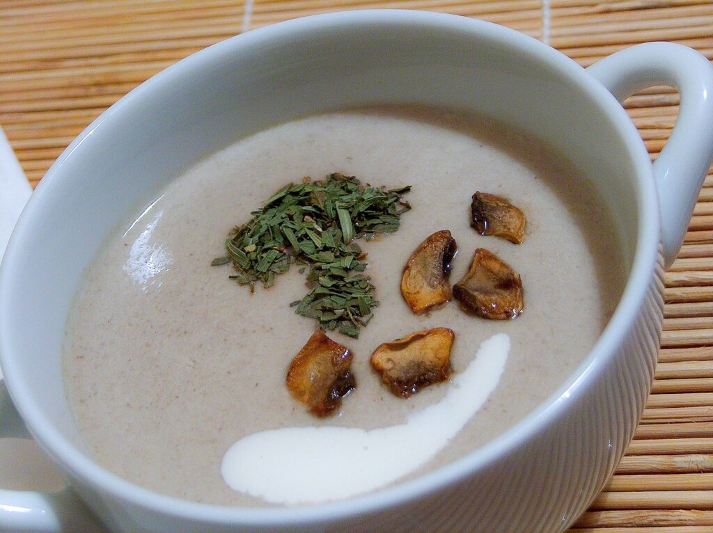 creamy mushroom soup by desiexpert.com
