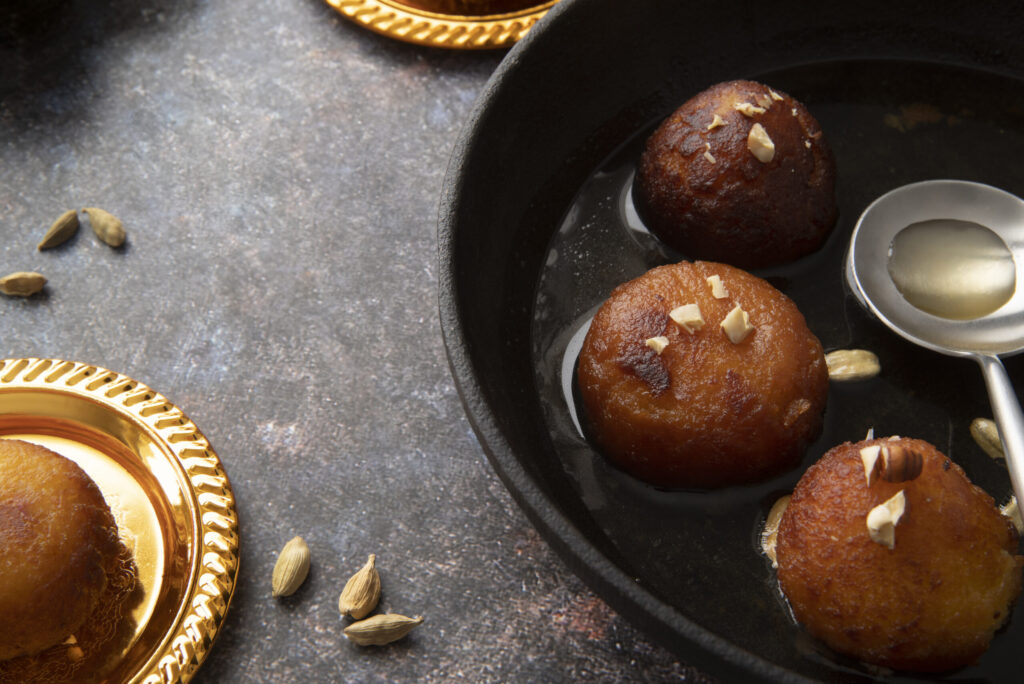 Gulab jamun without khoya by DesiExpert.com