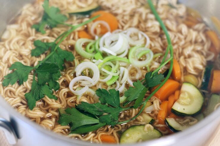 instant noodles recipe by DesiExpert.com