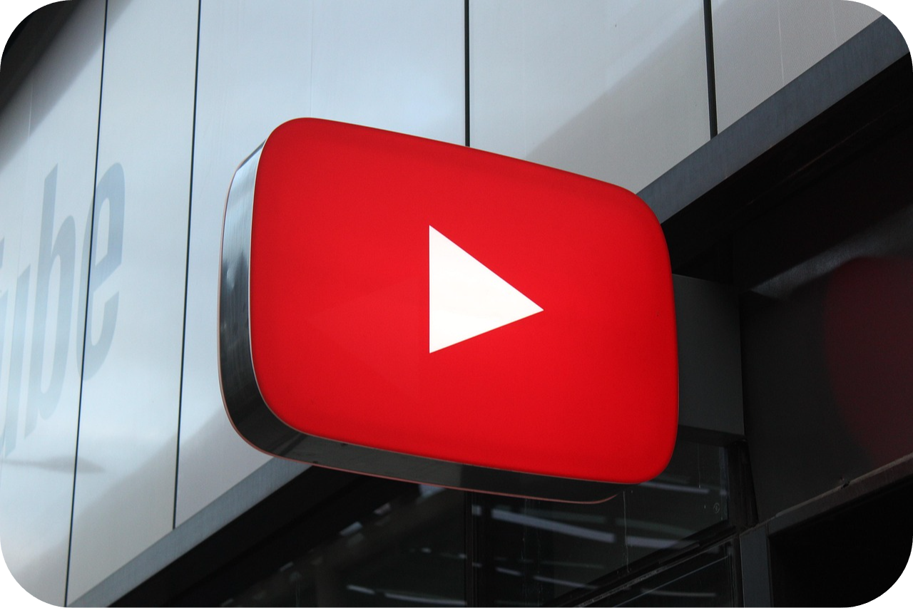 YouTube Se Paise Kaise Kamayein by DesiExpert.com